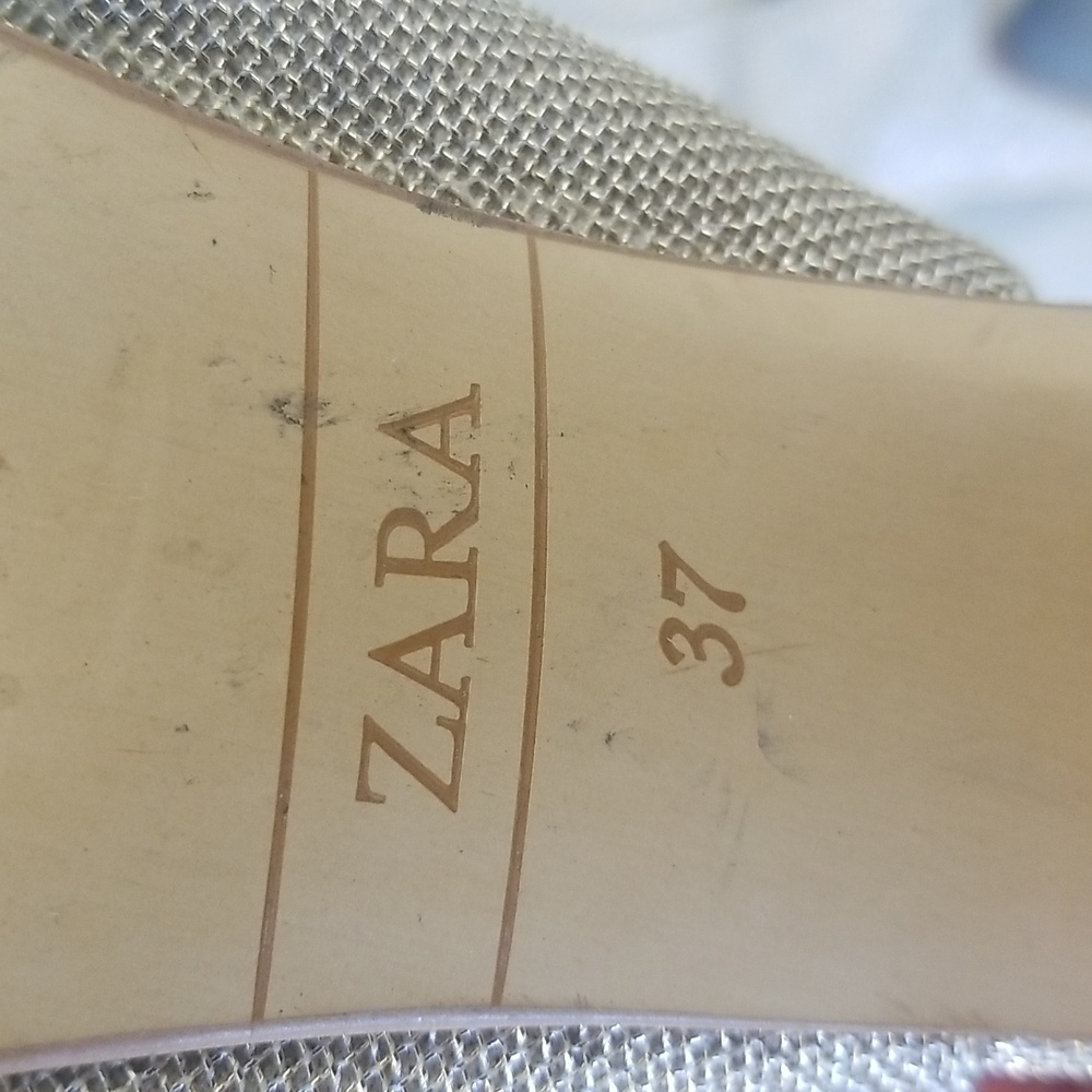 Zara Gold Strappy Heels SZ 37/6.5 - Picture 7 of 8